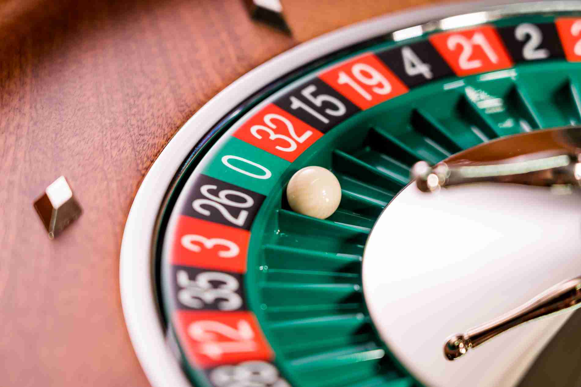 Blackjack'te Başlangıç Stratejileri: Kazanma Potansiyelinizi Artırın